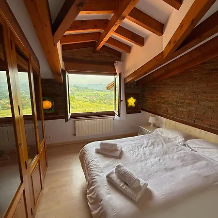 Con Zona De Asador En Quijas