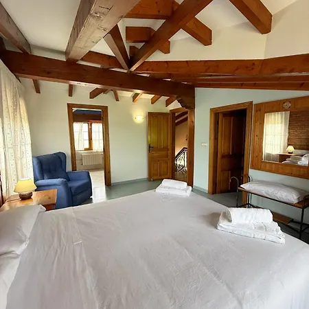 Con Zona De Asador En Quijas *