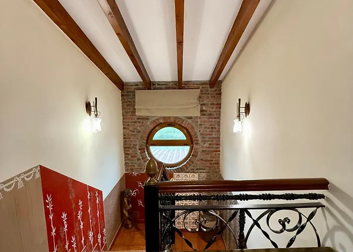 Con Zona De Asador En Quijas