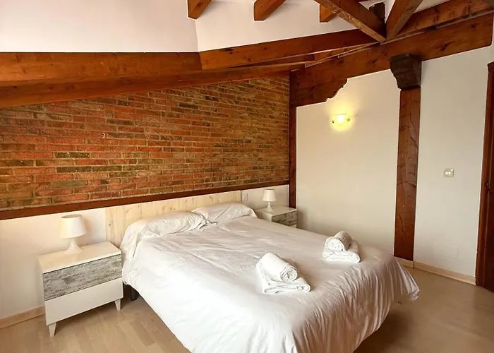 Con Zona De Asador En Quijas Holiday home