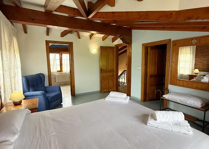 Con Zona De Asador En Quijas *